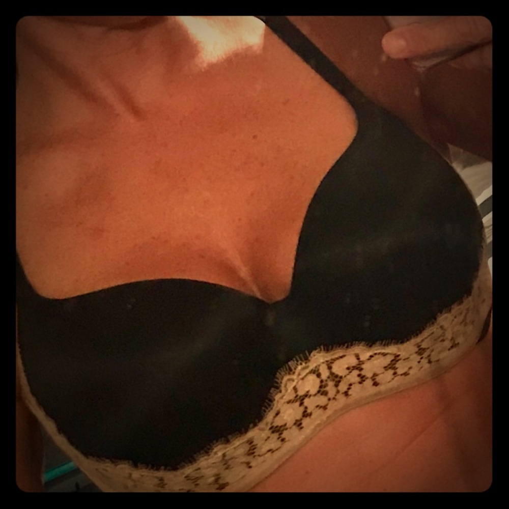 VS Knockout Balconet Wireless PushUp 38DD